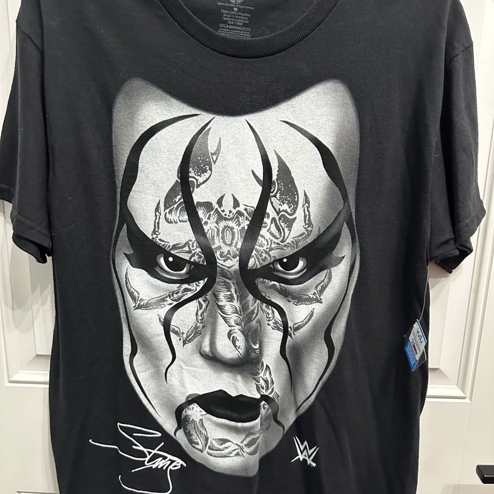 WWE Officially Licensed 2014 Sting T-shirt! Size Medium UNISEX NWT